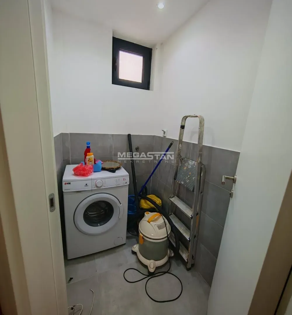 Sale, four bedroom apartment, 100m², Autokomanda, Voždovac Sve Podlokacije