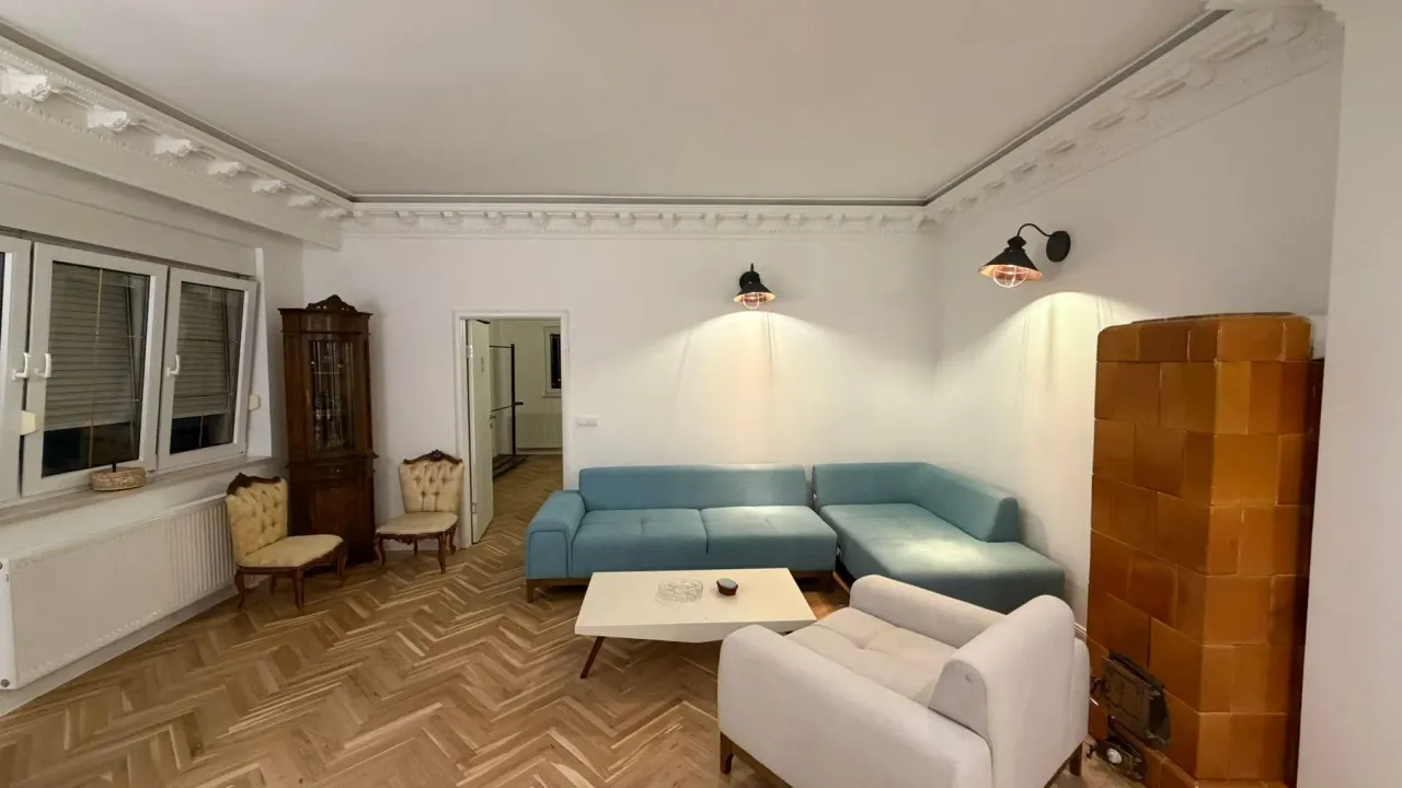 Izdavanje, dvosoban stan, 79m², Centar, Podgorica