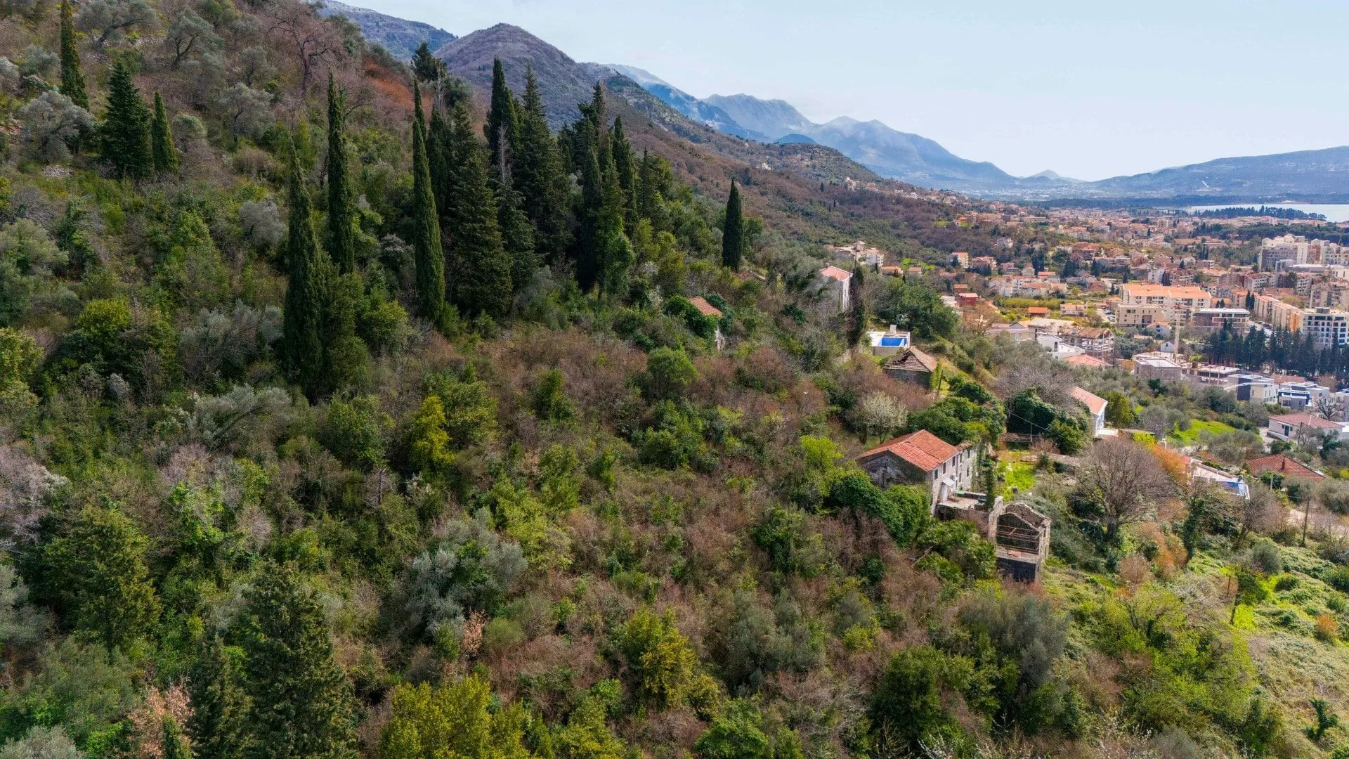 Prodaja, plac, 1954m², Donja Lastva, Tivat