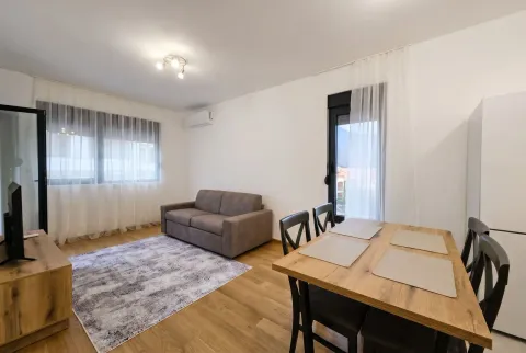 Stan in Bečići