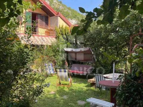 Sale, house, 220m², Centar, Cetinje - image 13