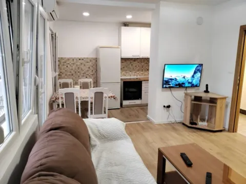 Sale, two bedroom apartment, 68m², Autobuska stanica, Podgorica - image 12