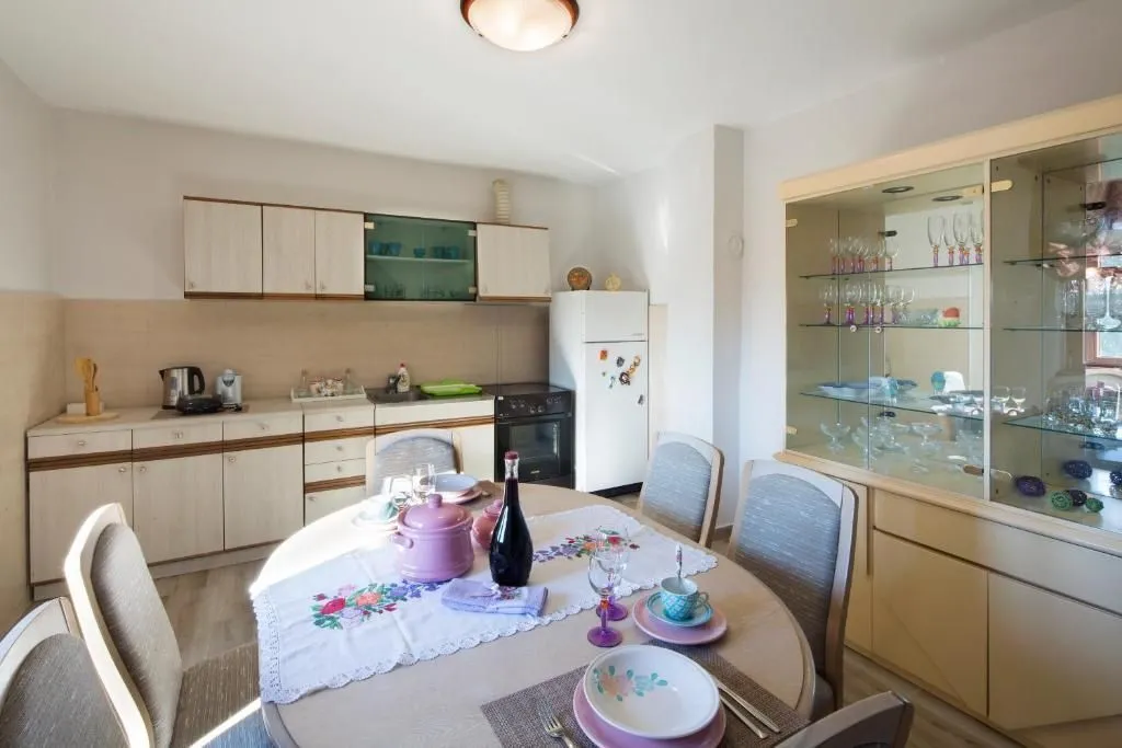 Prodaja, kuća, 285m², Budva, Crna Gora