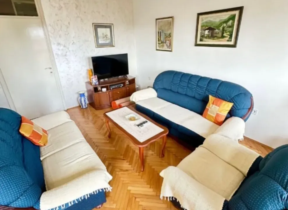 Izdavanje, dvosoban stan, 75m², Zabjelo, Podgorica