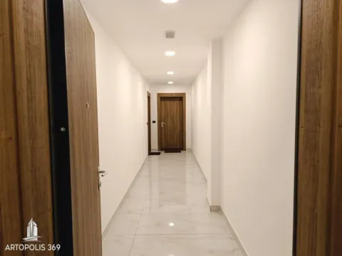 Prodaja, trosoban stan, 70m², Zemun Gornji Grad, Zemun Sve Podlokacije - image 5