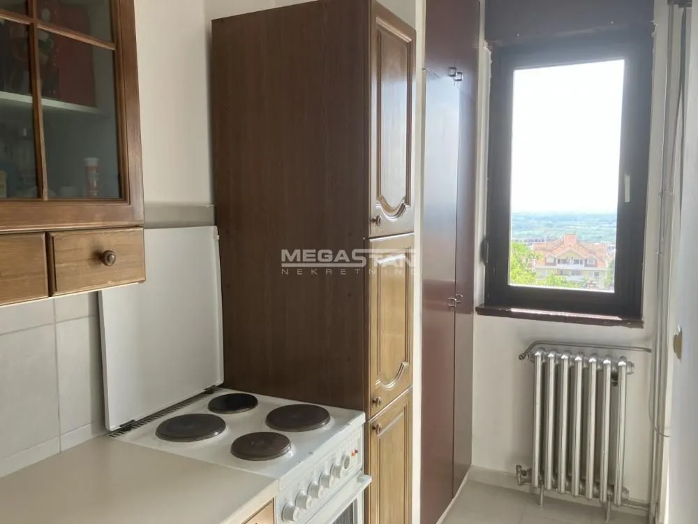 Izdavanje, dvosoban stan, 56m², Golf Naselje, Beograd