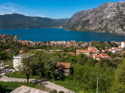 Prodaja, plac, 13000m², Risan, Kotor - image 1