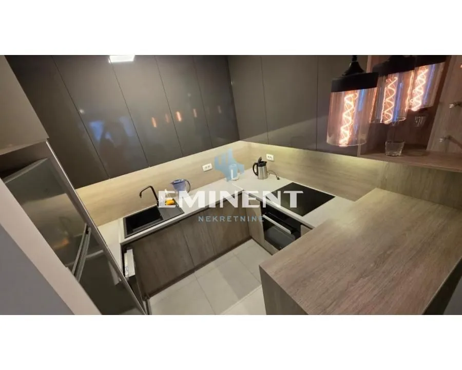 Rent, four bedroom apartment, 104m², Novi Beograd Blok 65, Novi Beograd Sve Podlokacije