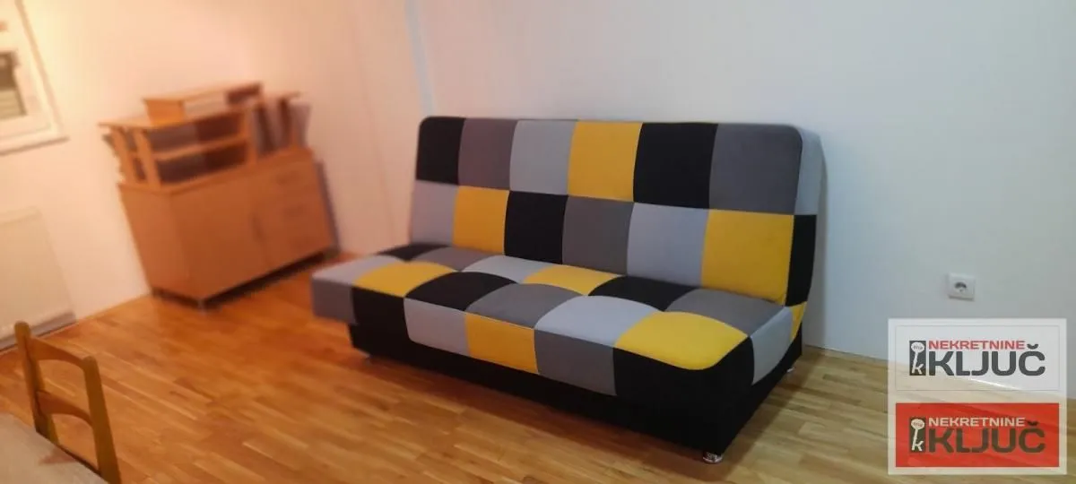 Izdavanje, garsonjera, 27m², Sajmište, Novi Sad