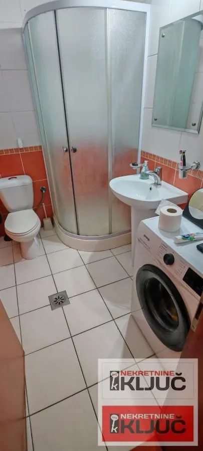 Izdavanje, garsonjera, 33m², Spens, Novi Sad Sve Podlokacije