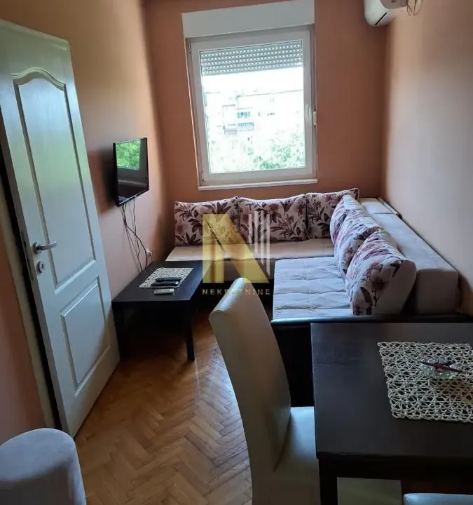 Izdavanje, jednosoban stan, 27m², Grbavica, Novi Sad Sve Podlokacije