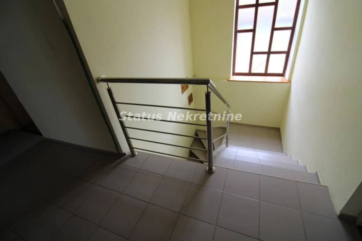 Prodaja, kuća, 230m², Adice, Novi Sad Sve Podlokacije