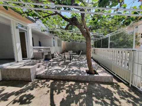 Izdavanje, jednosoban stan, 55m², Budva, Crna Gora - image 2