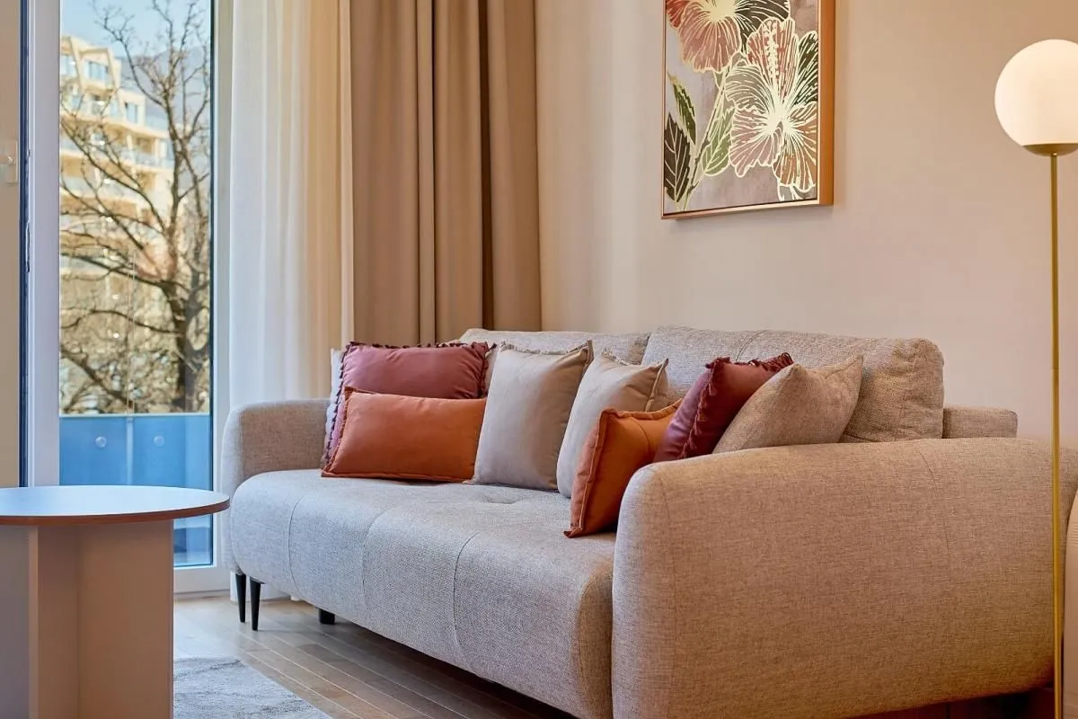 Rent, one bedroom apartment, 51m², Bečići, Budva