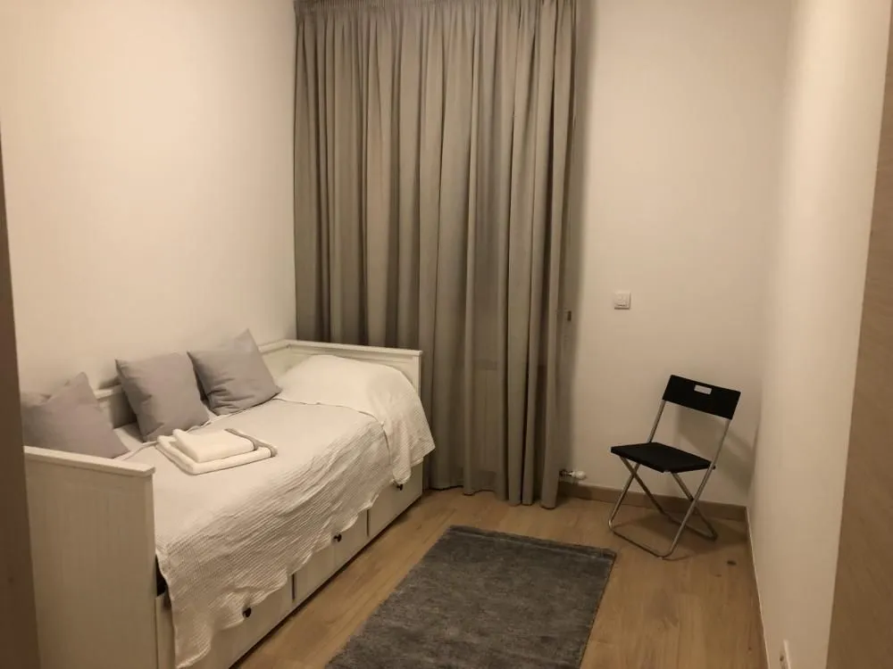 Rent, three bedroom apartment, 68m², Crveni Krst, Beograd