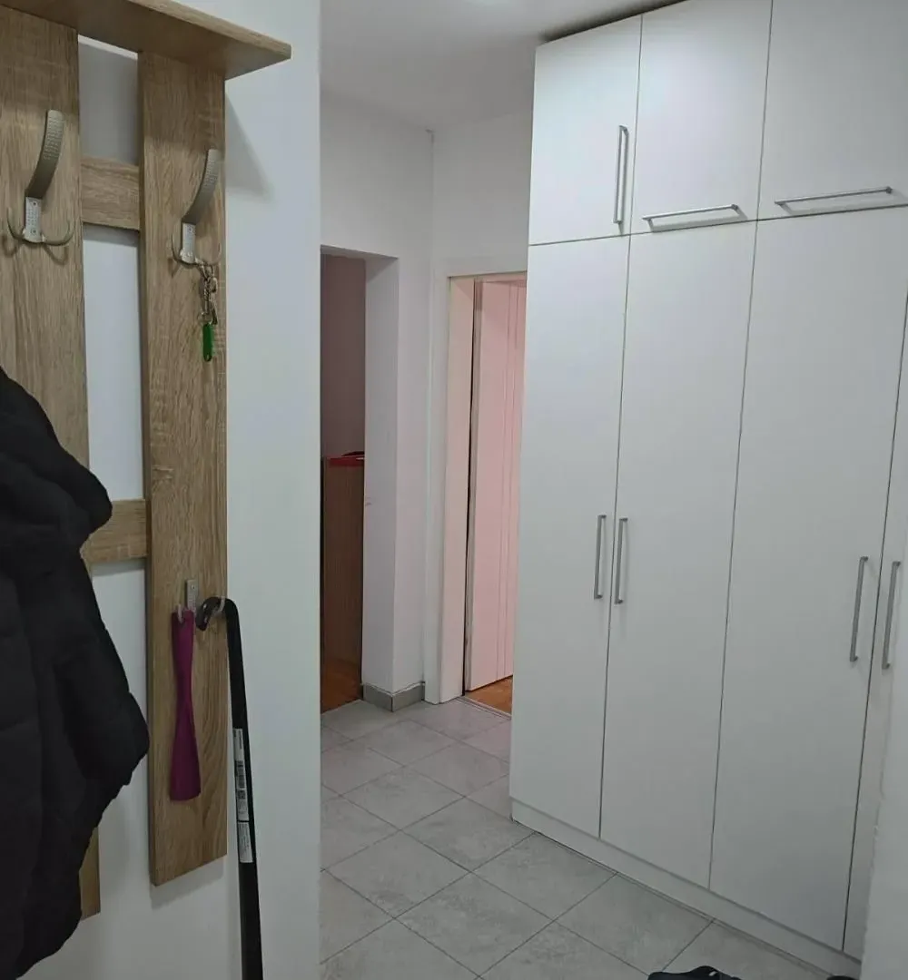 Rent, two bedroom apartment, 52m², Đeram Pijaca, Beograd