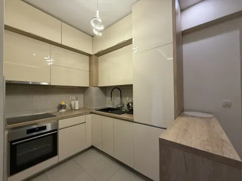 Rent, one bedroom apartment, 50m², Blok 9, Podgorica - image 2