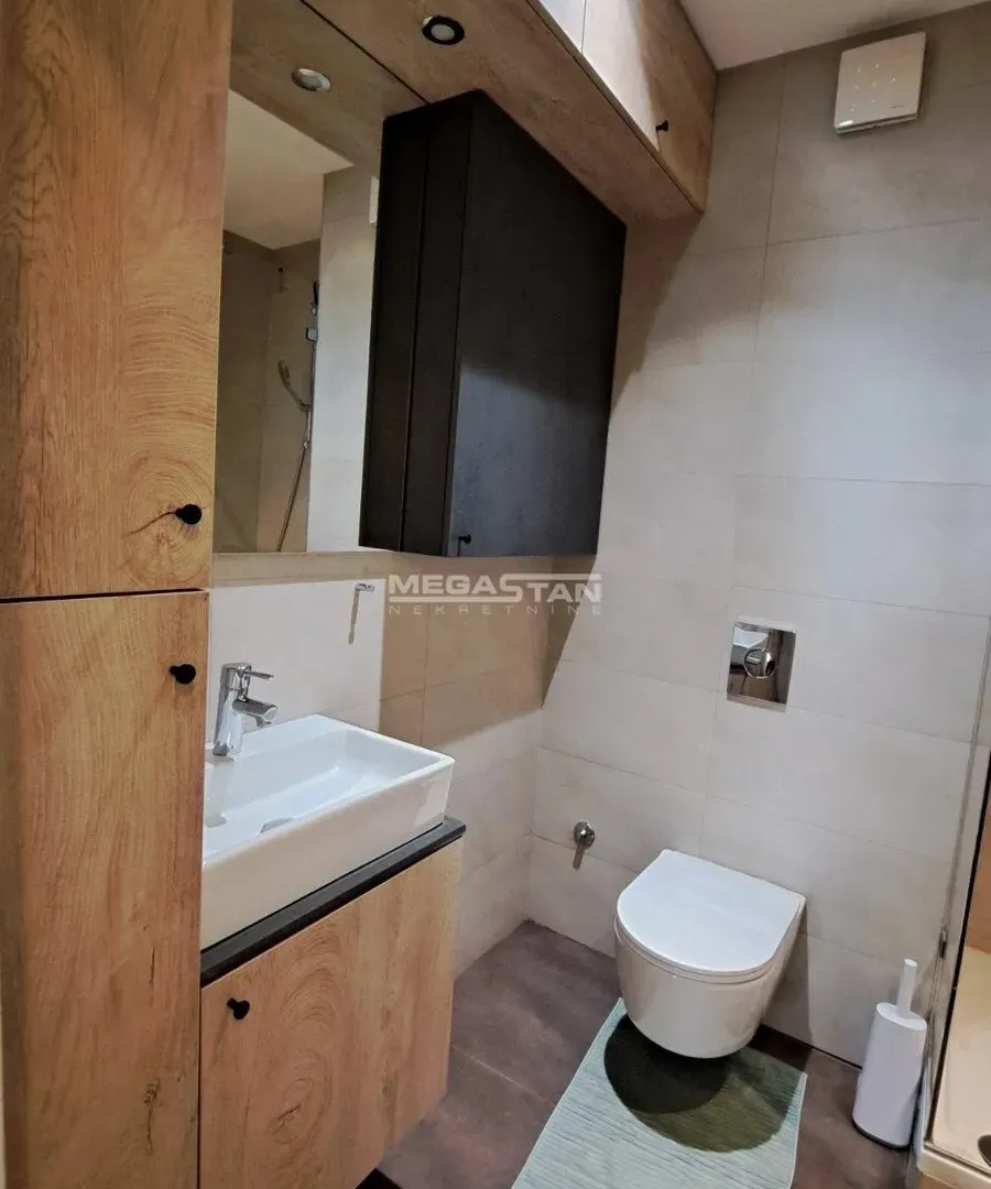 Sale, three bedroom apartment, 83m², Novi Beograd Blok 65, Novi Beograd Sve Podlokacije
