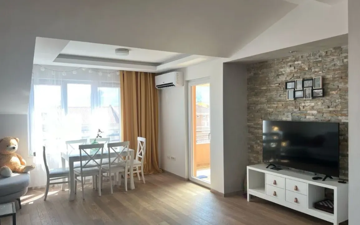 Prodaja, trosoban stan, 80m², Mainski Put, Budva