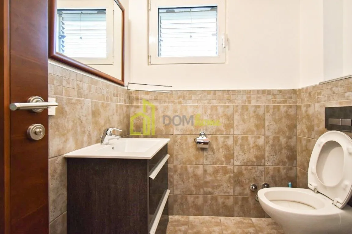 Prodaja, kuća, 230m², Mareza, Podgorica