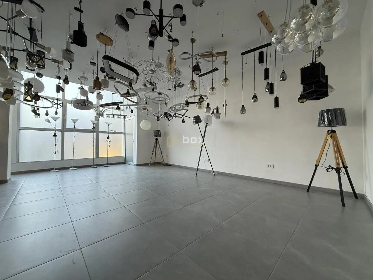 Sale, office space, 330m², Centar, Niš