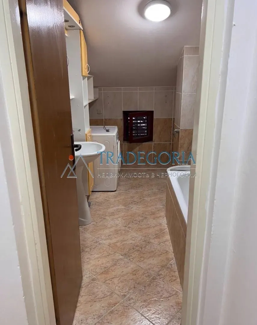 Prodaja, četvorosoban stan, 130m², Budva, Crna Gora