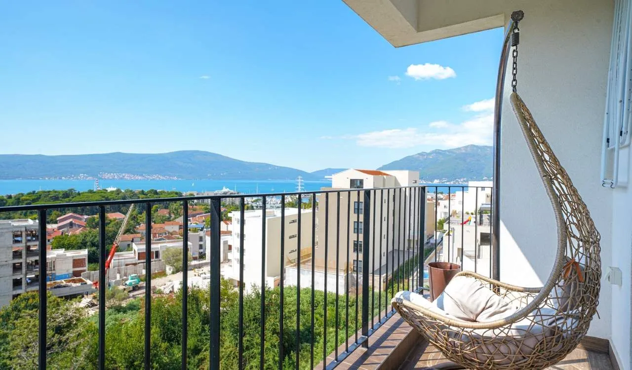 Prodaja, dvosoban stan, 66m², Tivat, Crna Gora