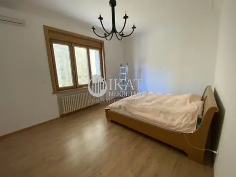 Izdavanje, četvorosoban stan, 160m², Stari Grad, Beograd - image 3