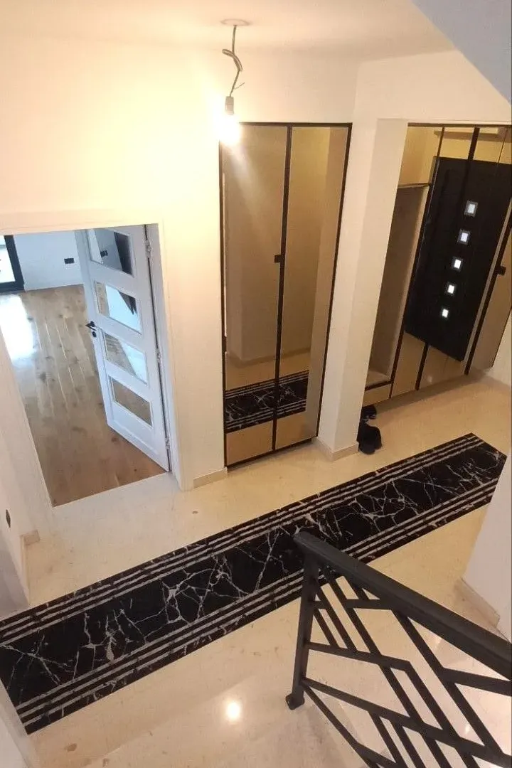 Rent, apartment, 180m², Gornja Gorica, Podgorica