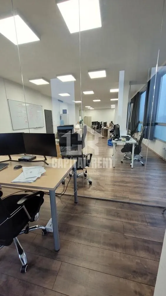 Rent, office space, 235m², Savski Trg, Beograd
