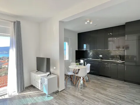 Prodaja, stan, 55m², Tivat, Crna Gora - image 10