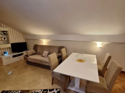 Rent, two bedroom apartment, 60m², Donja Gorica, Podgorica - image 2