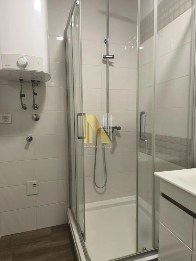 Prodaja, dvosoban stan, 40m², Detelinara, Novi Sad Sve Podlokacije