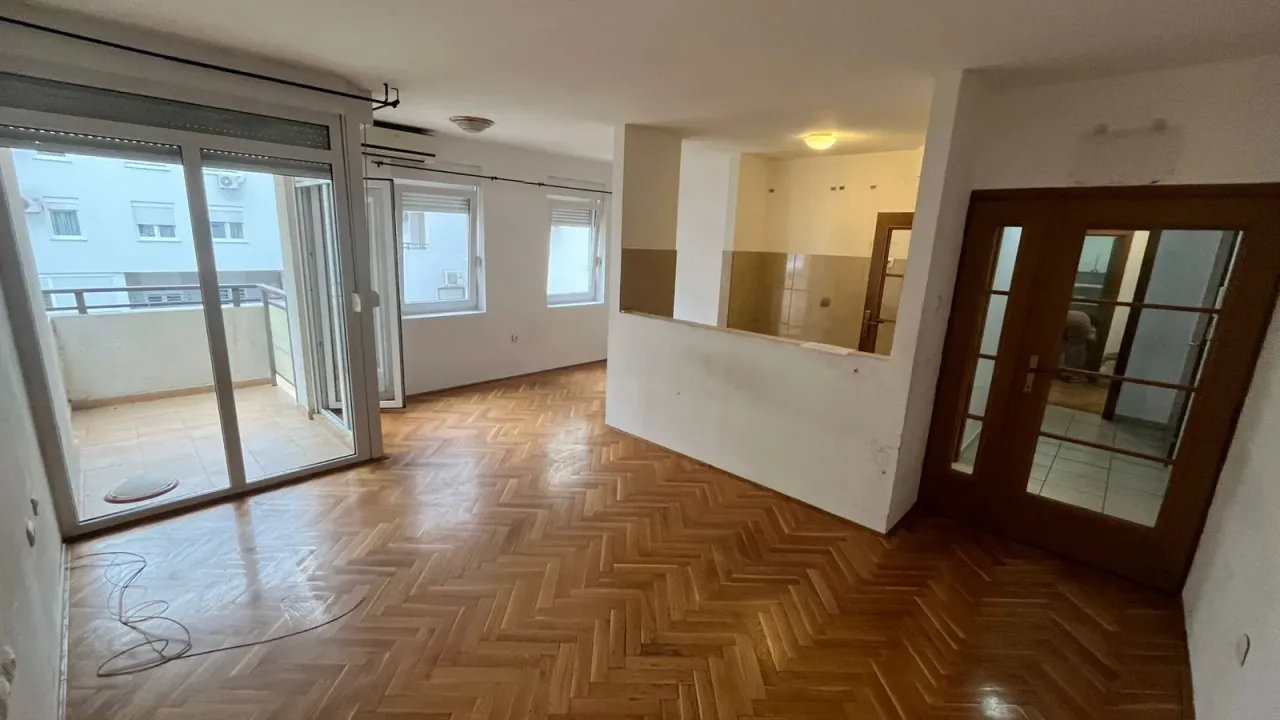 Rent, two bedroom apartment, 75m², Blok 9, Podgorica