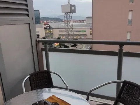 Prodaja, jednosoban stan, 42m², City Kvart, Podgorica - image 7