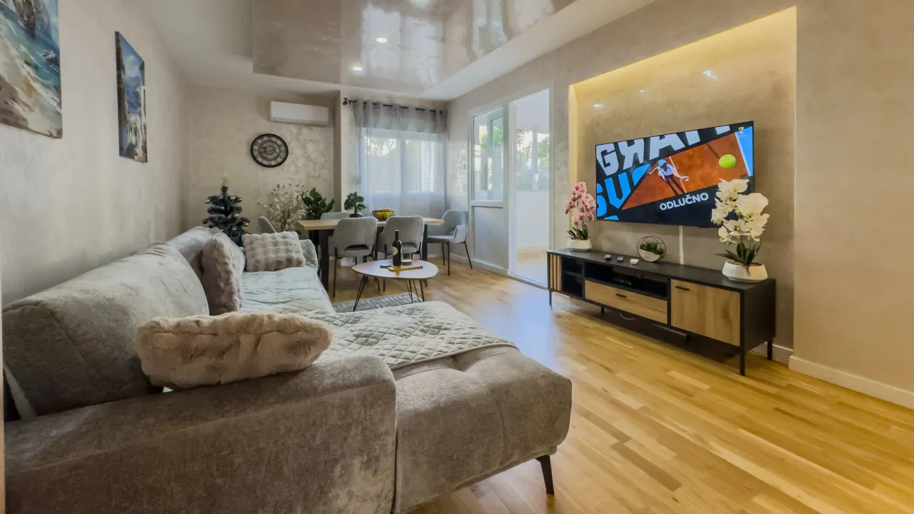 Rent, two bedroom apartment, 64m², Seljanovo, Tivat