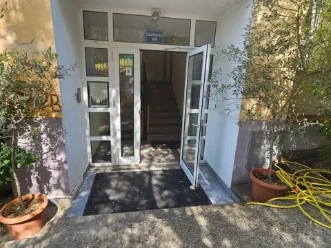 Izdavanje, jednosoban stan, 38m², Pod Goricom, Podgorica - image 16