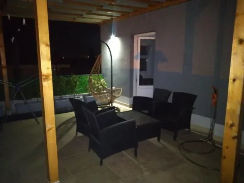 Rent, three bedroom apartment, 145m², Podgorica, Crna Gora - image 8