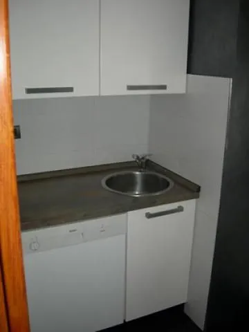 Izdavanje, trosoban stan, 84m², Vračar Hram, Vračar Sve Podlokacije