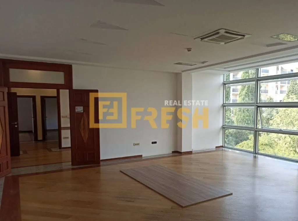 Rent, office space, 160m², Preko Morače, Podgorica