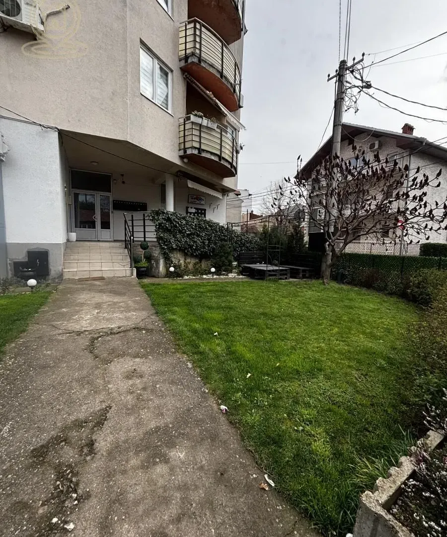 Prodaja, trosoban stan, 63m², Medijana, Niš