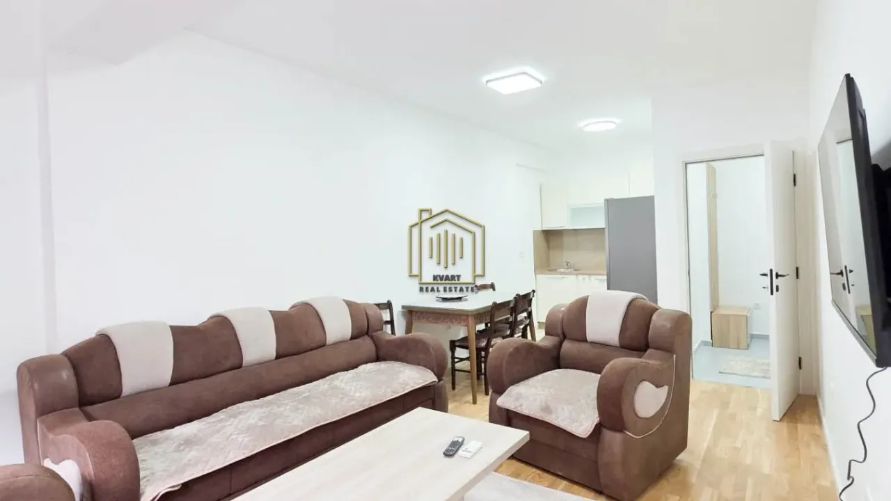 Izdavanje, jednosoban stan, 45m², Stari Aerodrom, Podgorica
