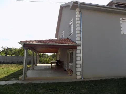 Sale, house, 385m², Končarevo, Jagodina