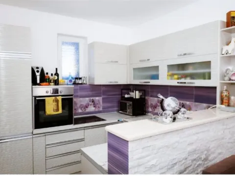 Izdavanje, kuća, 170m², Bigova, Kotor - image 5