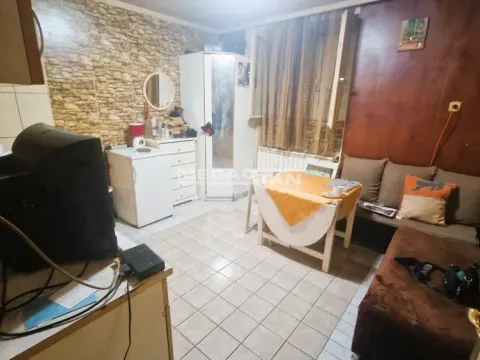 Prodaja, jednosoban stan, 33m², Vračar Centar, Vračar Sve Podlokacije - image 3