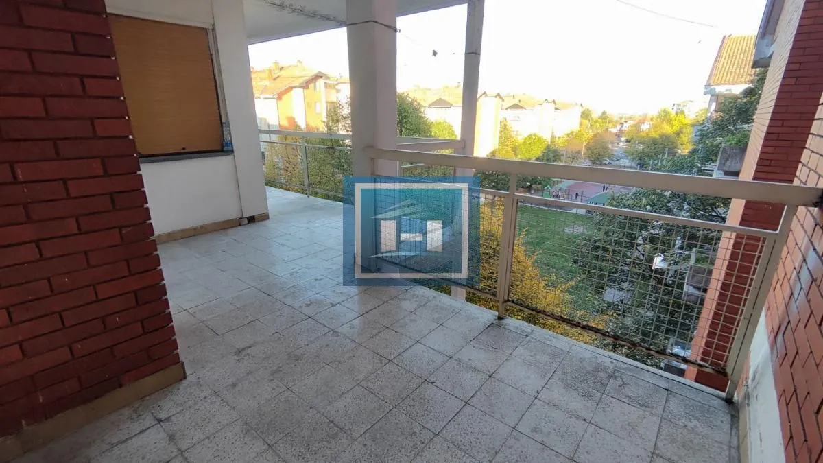 Prodaja, dvosoban stan, 75m², Strelište, Jagodina