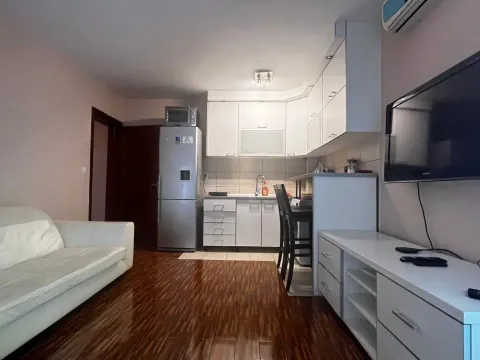 Prodaja, jednosoban stan, 35m², Petrovac, Budva - image 5