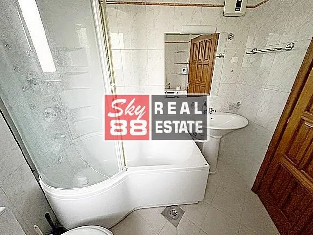 Rent, four bedroom apartment, 115m², Savski Venac, Beograd