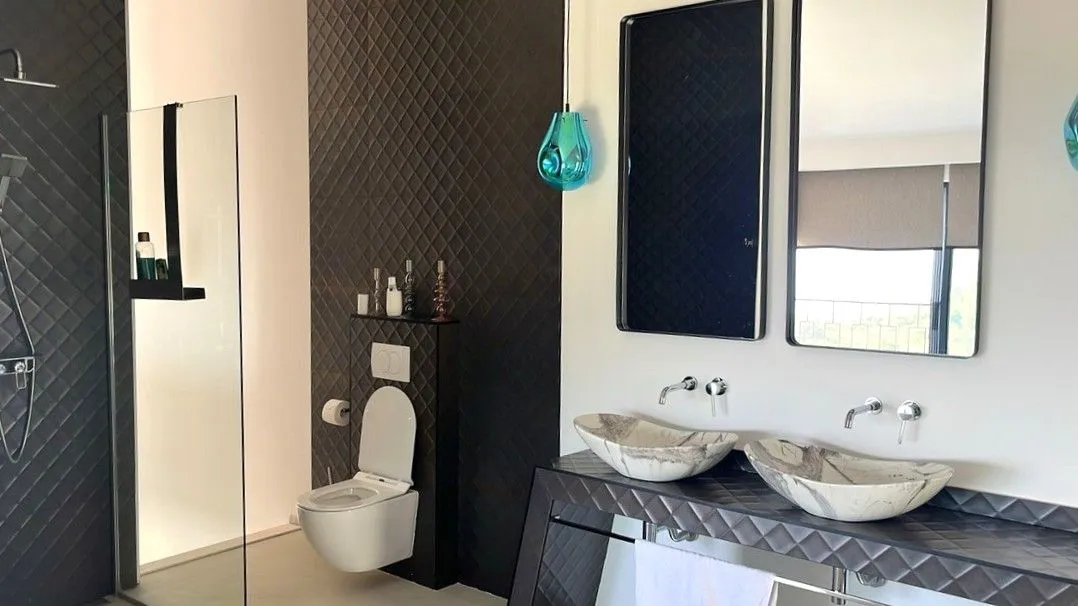 Sale, house, 300m², Kuljače, Budva