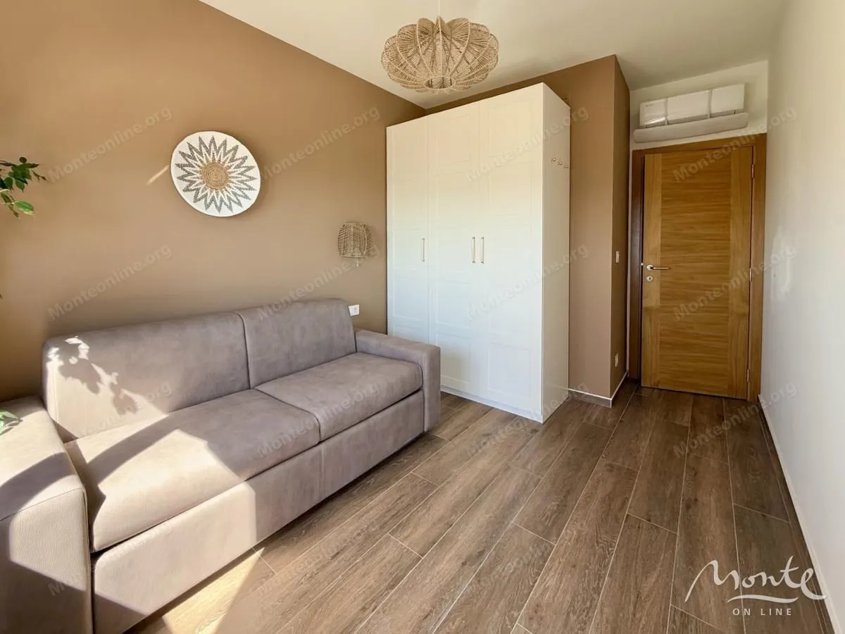 Sale, two bedroom apartment, 62m², Bečići, Budva